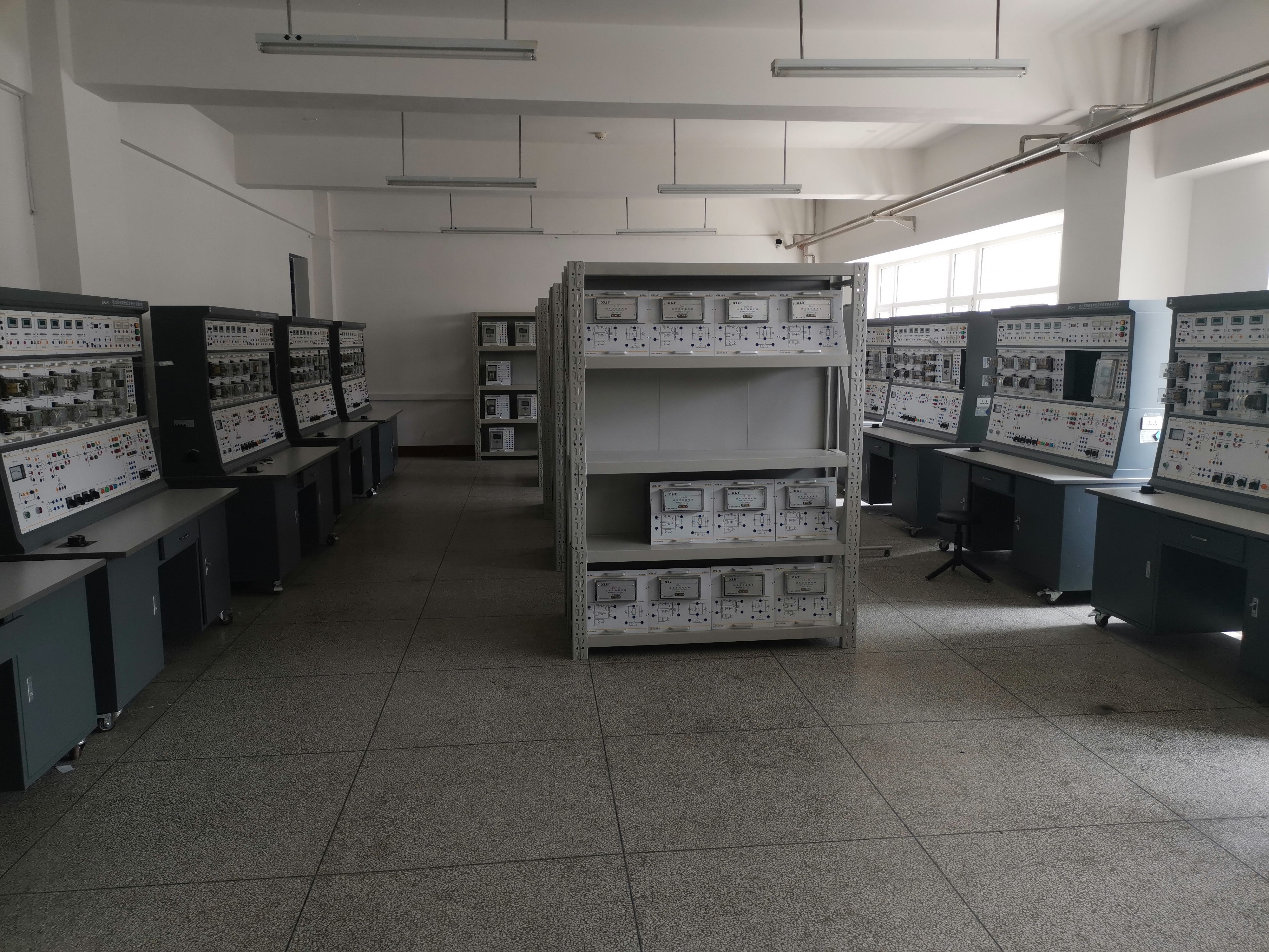电力系统继电保护实验室